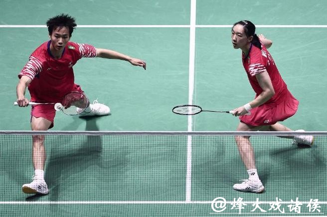 蒋振邦、魏雅欣获得羽毛球世锦赛混双亚军 蒋振邦、魏雅欣获得羽毛球世锦赛混双亚军