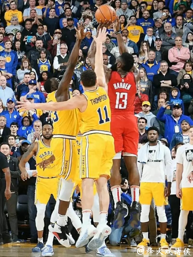 梅里尔：哈登积极沟通，暂停交流助骑士胜