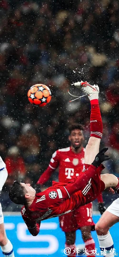 拜仁前锋莱万将在德甲半程结束后进行腹股沟手术 拜仁前锋莱万将在德甲半程结束后进行腹股沟手术