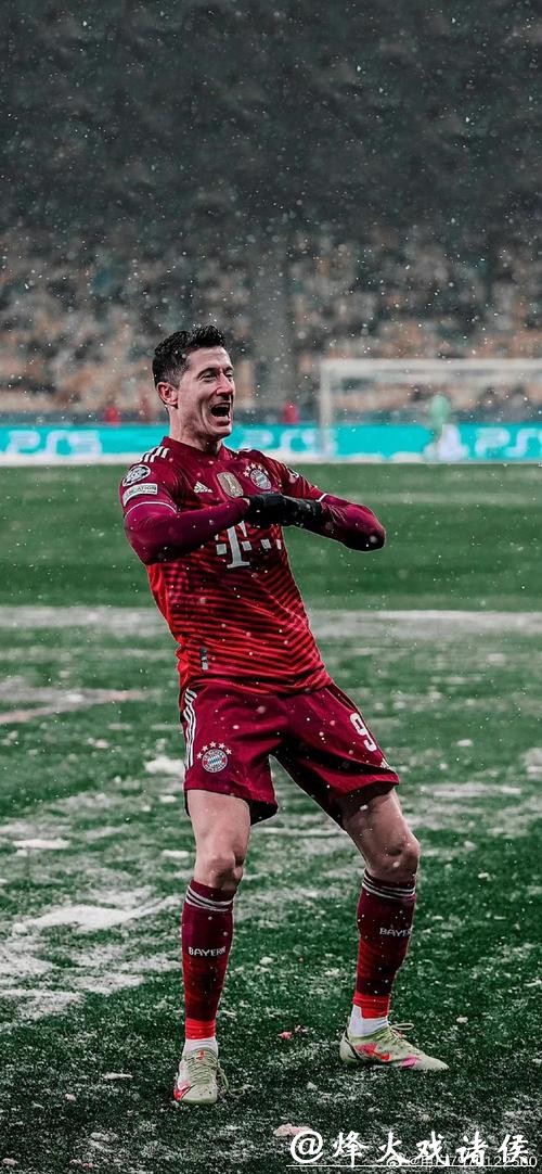 拜仁前锋莱万将在德甲半程结束后进行腹股沟手术 拜仁前锋莱万将在德甲半程结束后进行腹股沟手术